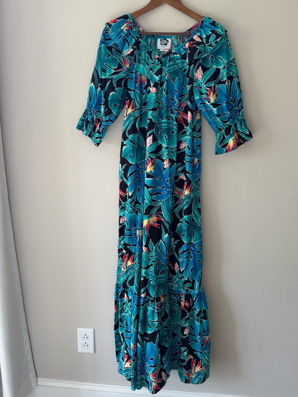 Hilo Hattie 100% Cotton Ruffle Tropical Print Maxi Dress Size Small Puff Sleeves